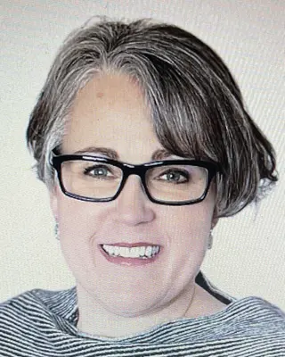 Stacey McDonald, Therapist